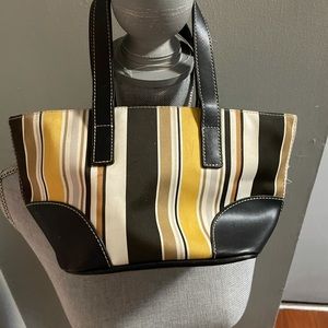 Ladies Liz Claiborne small handbag